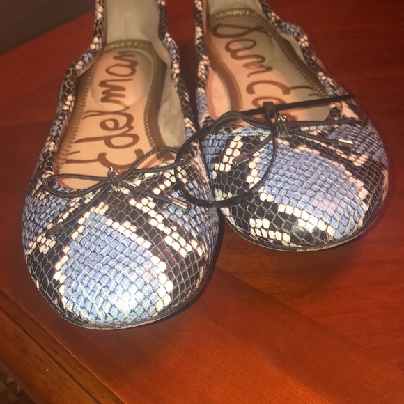 Prwnd Sam Edelman Felicia snake print baby blue black and white combo sz9 - Picture 5 of 11